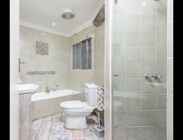 3 BEDROOM CLUSTER FOR SALE IN FERNDALE